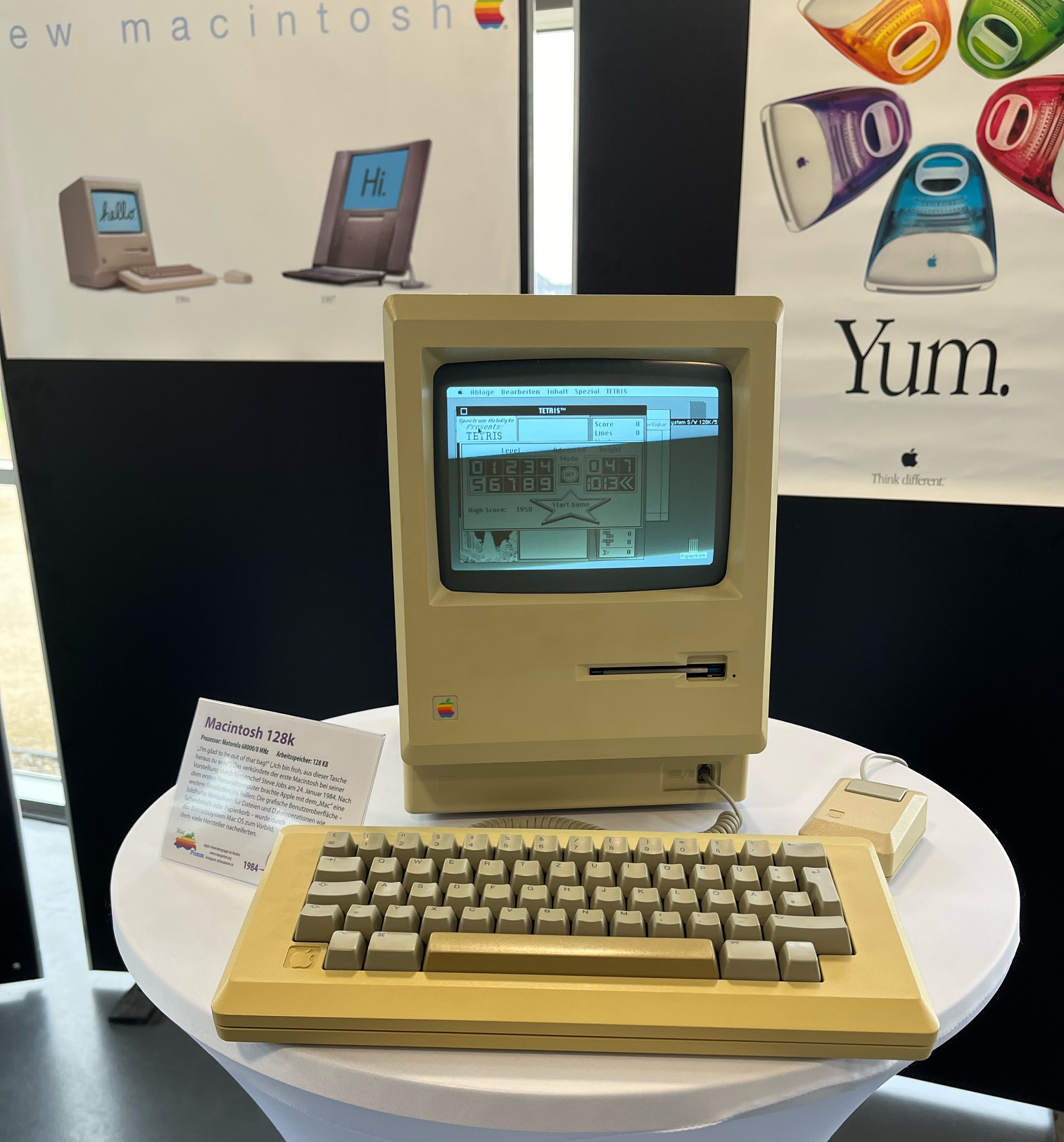 Der Mac 128k von 1984 im Wismarer phanTECHNIKUM.